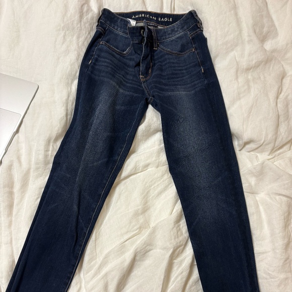 American Eagle - The Dream Jean, Size 0 Short - Picture 1 of 2